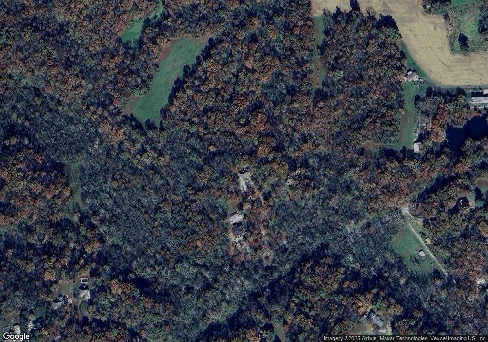 605 Henderson Pointe Trail, Freeburg, IL 62243 - photo 1