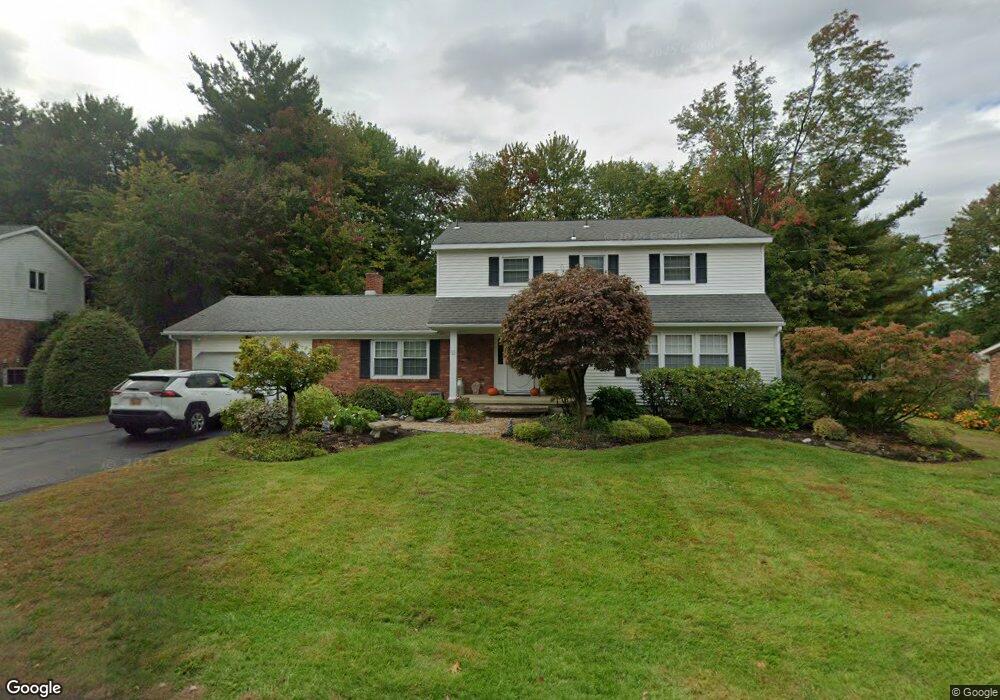 17 Tamarack Ln, Schenectady, NY 12309 - photo 1