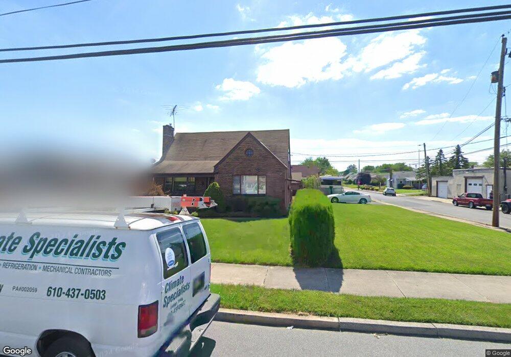 840 N Maxwell St unit 842, Allentown, PA 18109 - photo 1