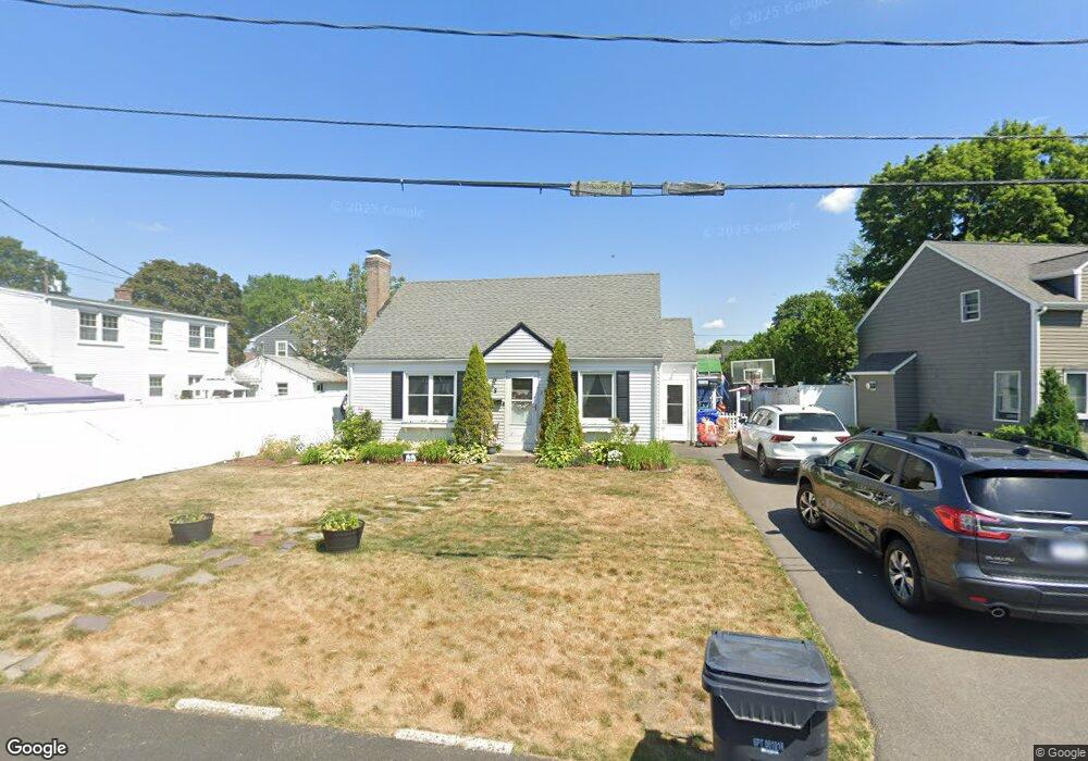 8 Kirk Dr, Pawtucket, RI 02861 - photo 1