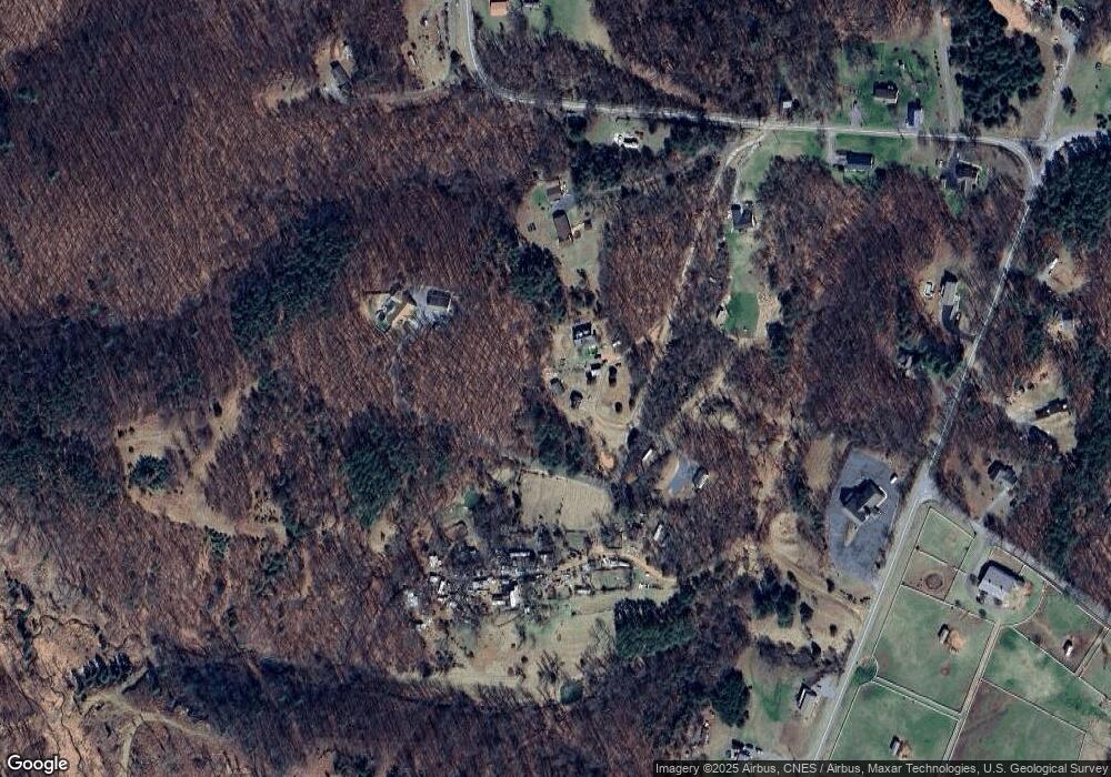 92 Ruby Ln, Berkeley Springs, WV 25411 - photo 1