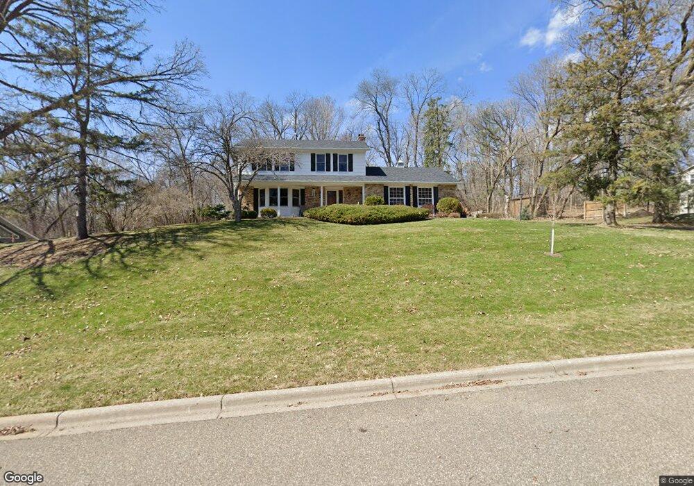 5940 Maplewood Ln, Minnetonka, MN 55345 - photo 1