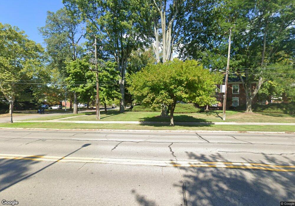 17111 E Jefferson Ave Unit #30 Ave, Grosse Pointe, MI 48230 - photo 1