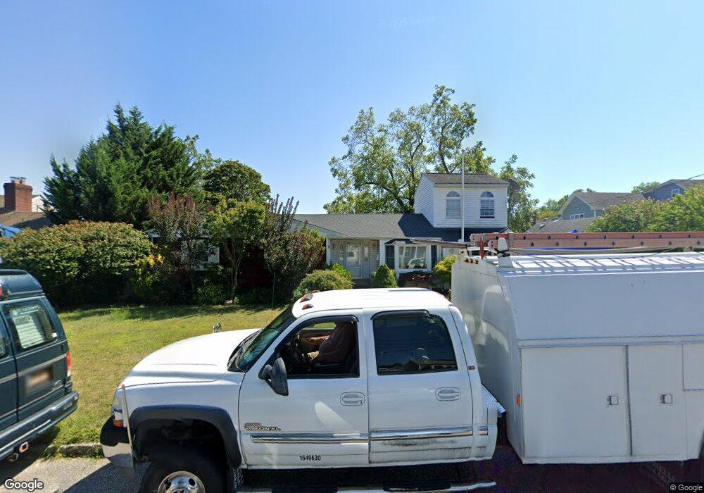 8 Brookside Ct, Copiague, NY 11726 - photo 1