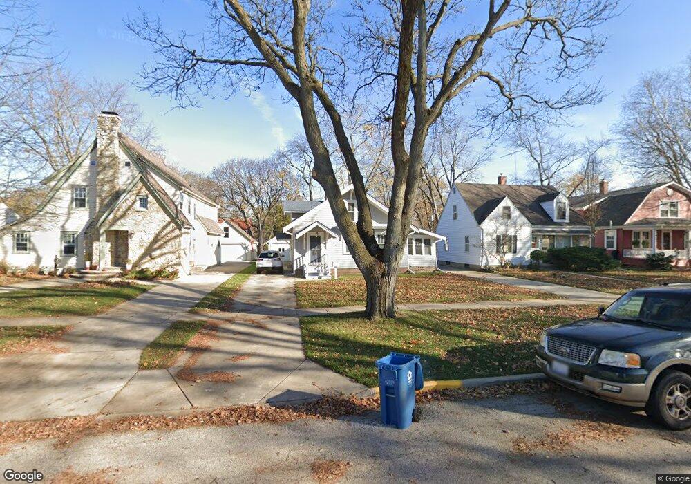 220 S Calumet Ave, Aurora, IL 60506 - photo 1