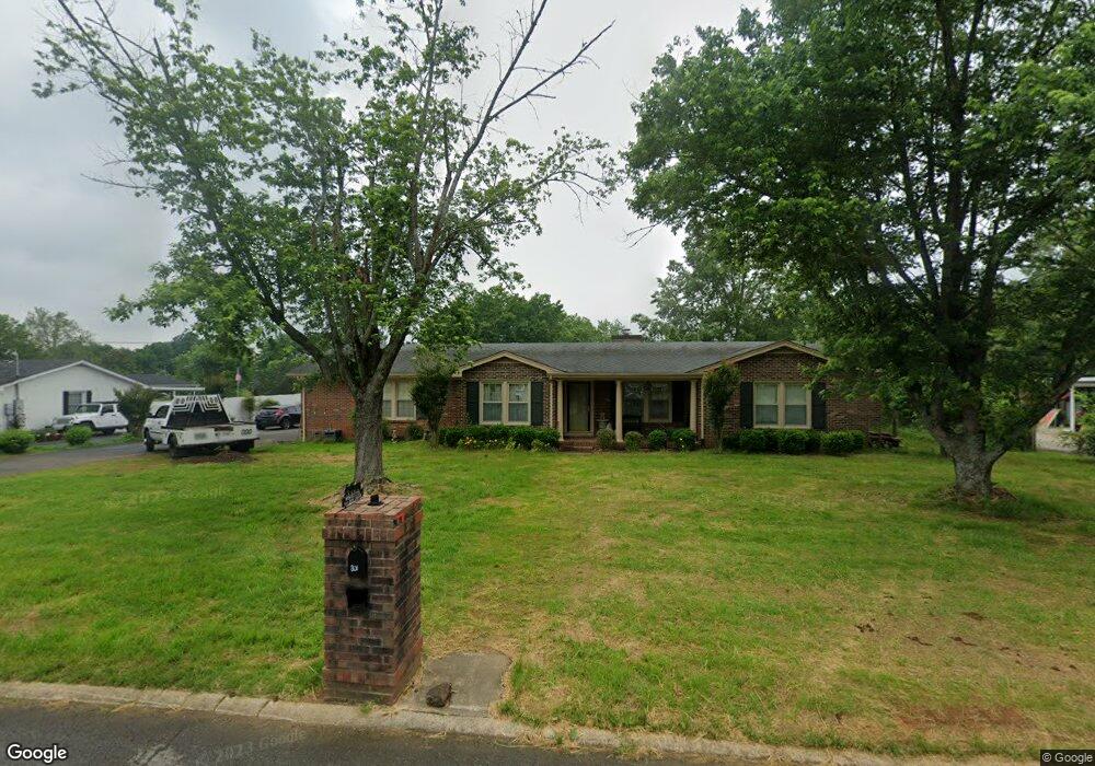 801 Dow Dr, Shelbyville, TN 37160 - photo 1