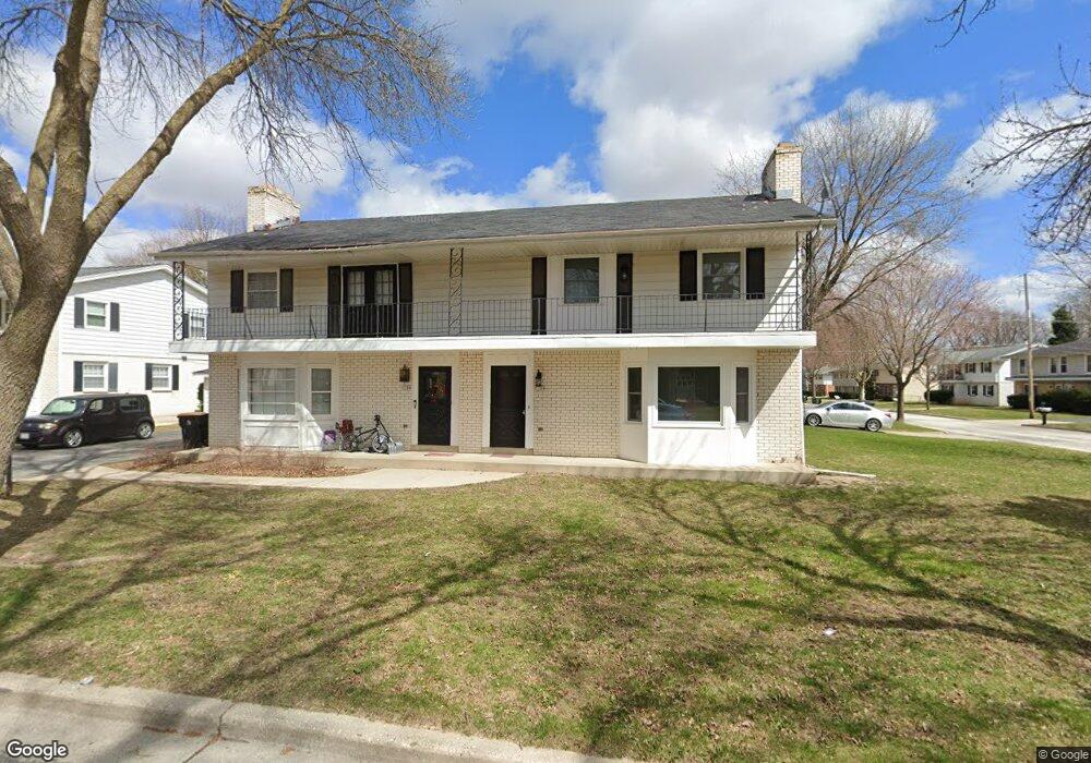 1104 N 118th St unit 6, Milwaukee, WI 53226 - photo 1