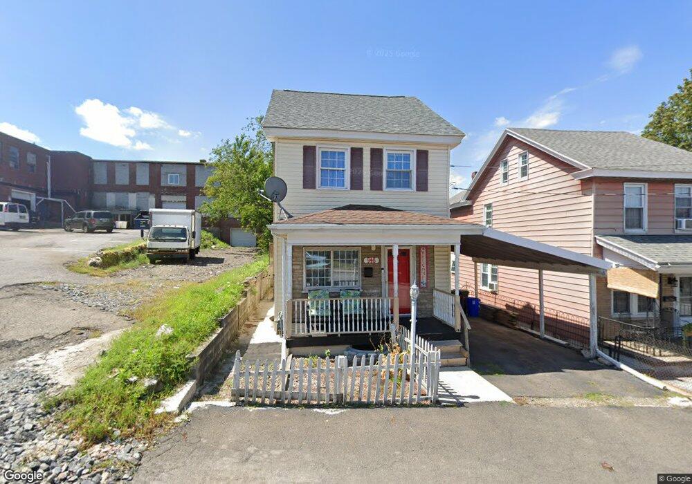 946 N Vine St, Hazleton, PA 18201 - photo 1