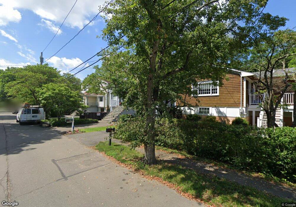 10 Hollow Wood Ln unit Q, Greenwich, CT 06831 - photo 1