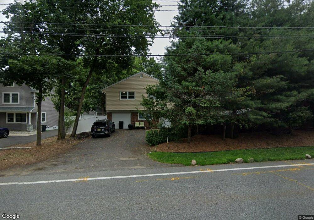 55 Knickerbocker Rd, Closter, NJ 07624 - photo 1