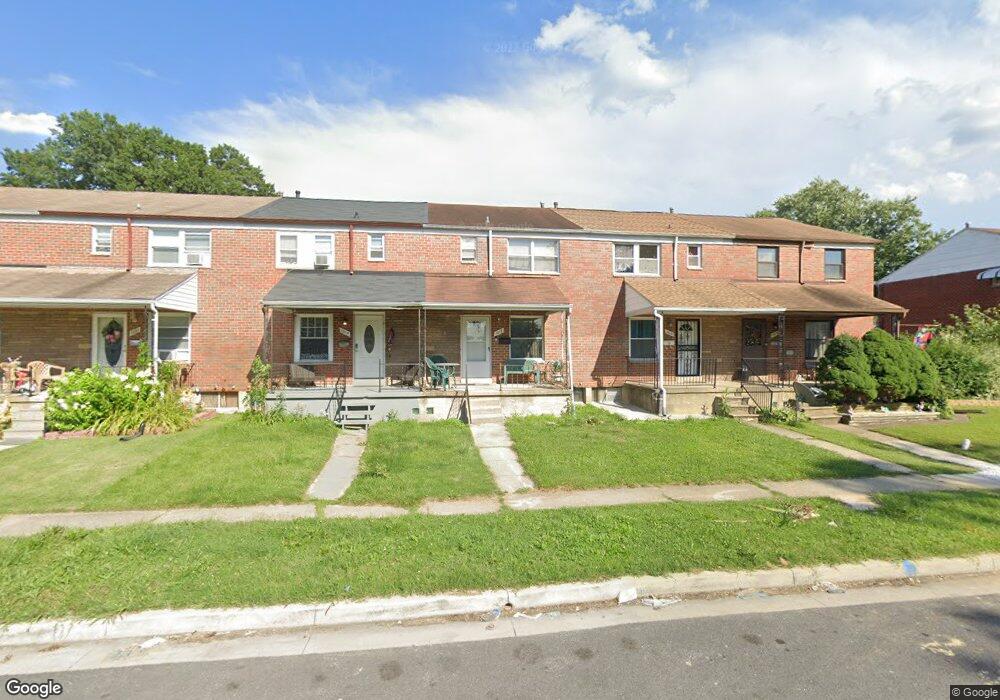 1017 Foxwood Ln, Essex, MD 21221 - photo 1