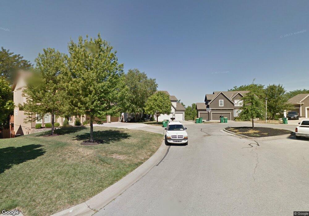 4410 Meadow View Dr, Shawnee, KS 66226 - photo 1