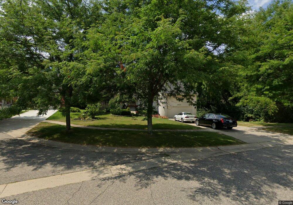 7309 Woodlore Dr, West Bloomfield, MI 48323 - photo 1