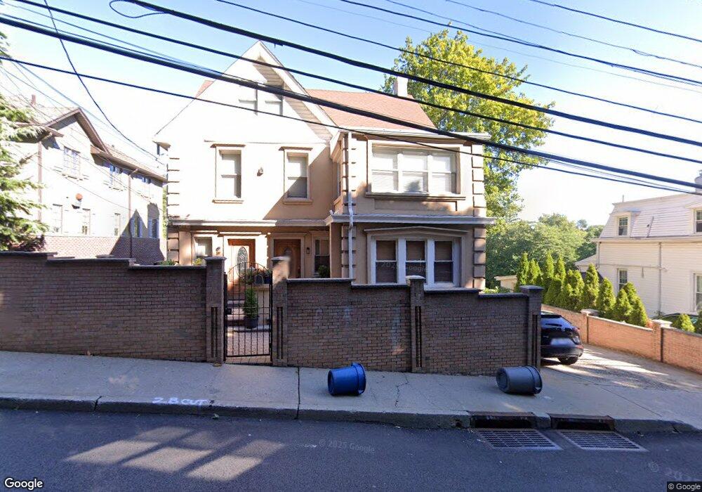 35 Four Corners Rd, Staten Island, NY 10304 - photo 1