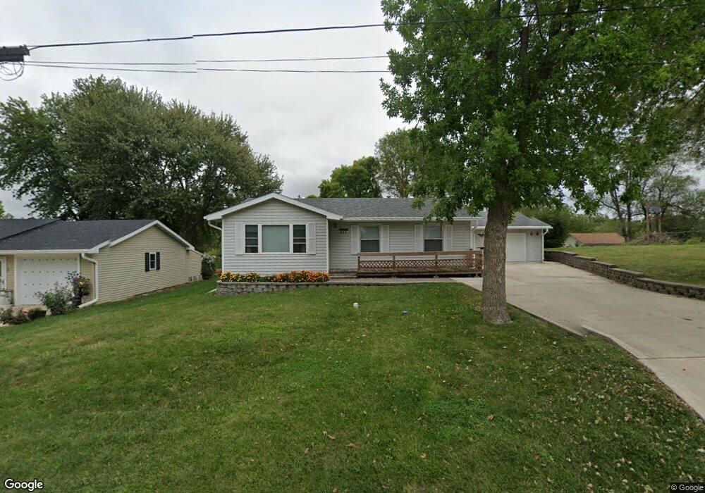 211 N Vale St, Osceola, IA 50213 - photo 1
