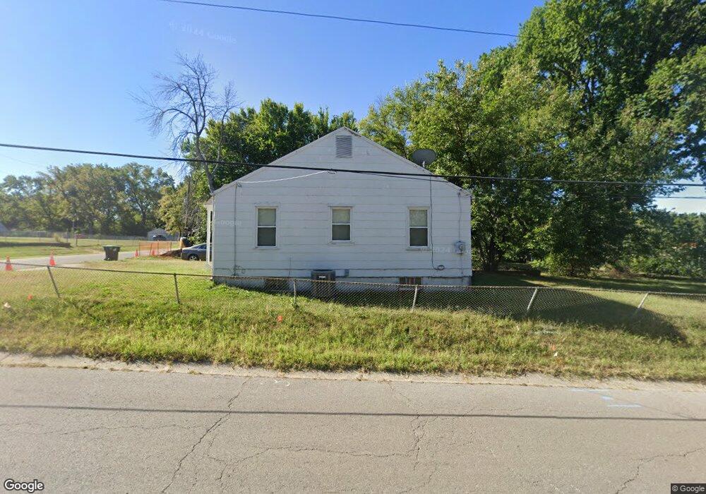 207 NW 17th St, Blue Springs, MO 64015 - photo 1