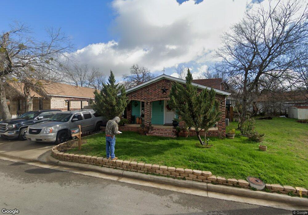 606 N Rusk St, Weatherford, TX 76086 - photo 1