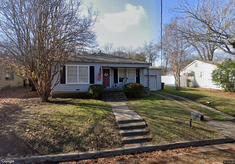 704 Jackson St, Weatherford, TX 76086 - photo 1