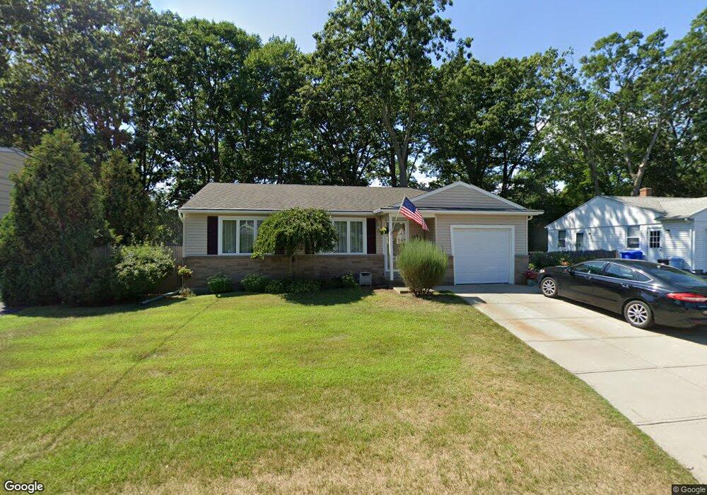 77 Ferncrest Dr, Riverside, RI 02915 - photo 1