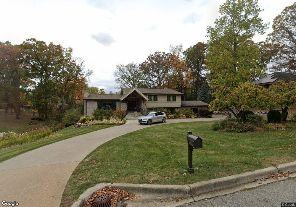 4366 Sunningdale Dr, Bloomfield Hills, MI 48302 - photo 1