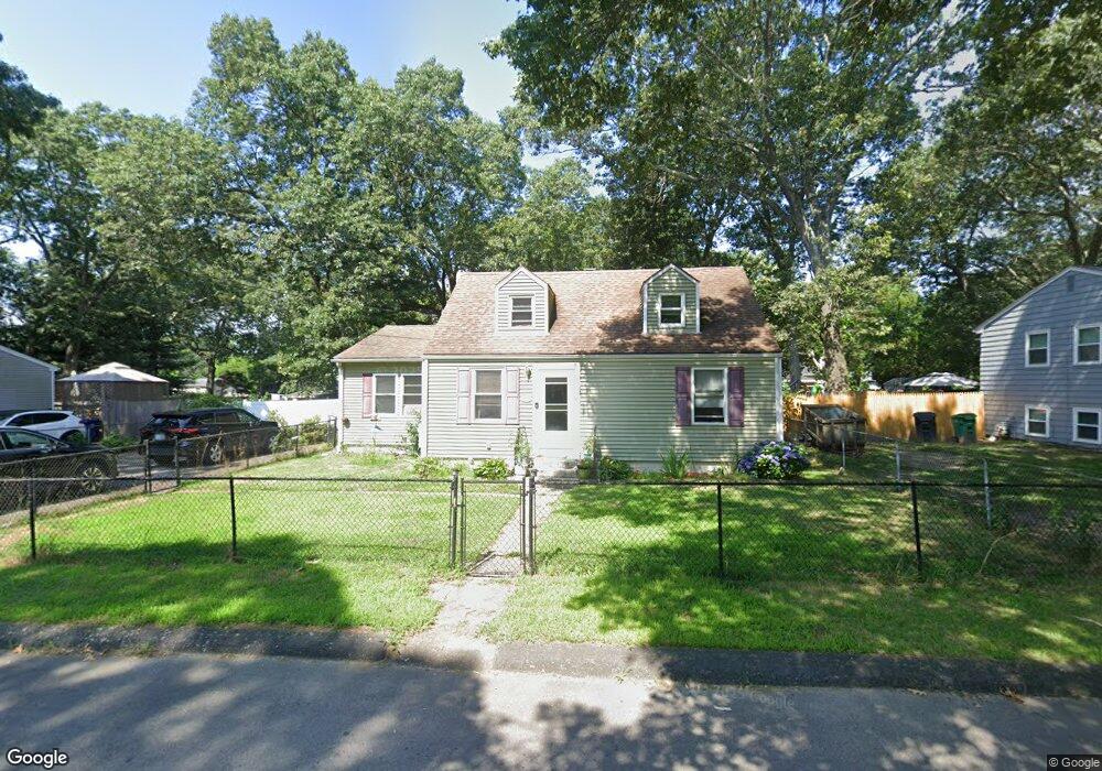 139 Custer St, Warwick, RI 02889 - photo 1