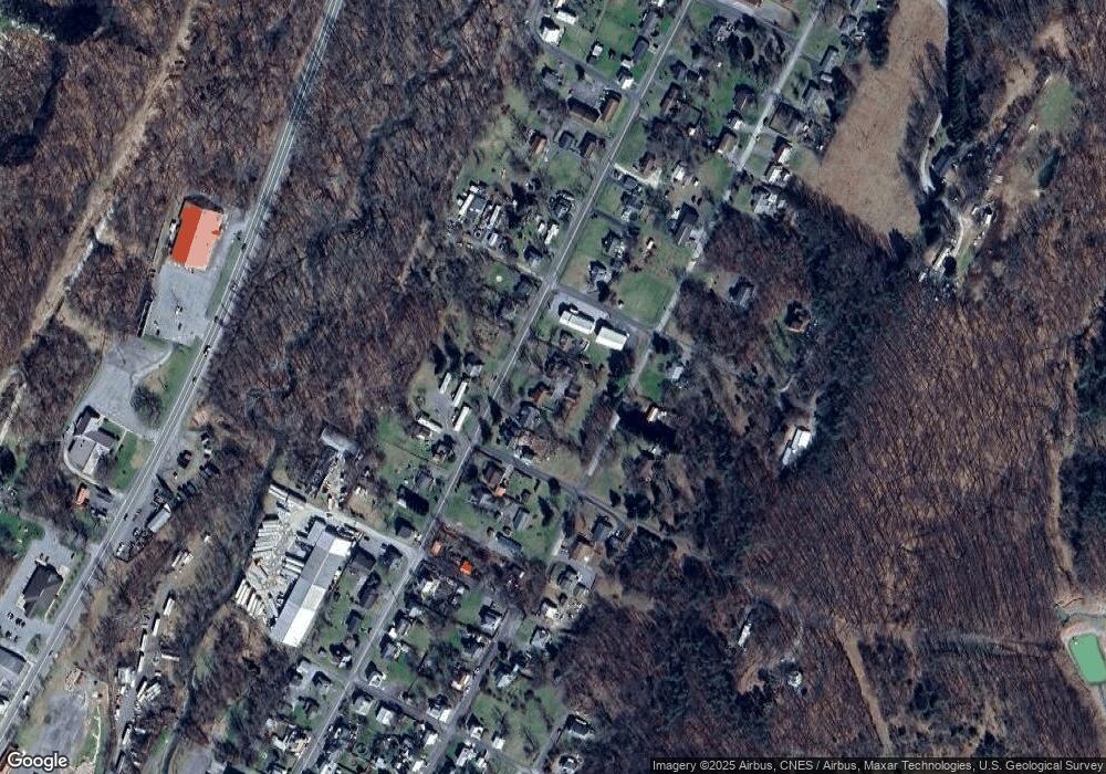 618 Harrison Ave, Berkeley Springs, WV 25411 - photo 1