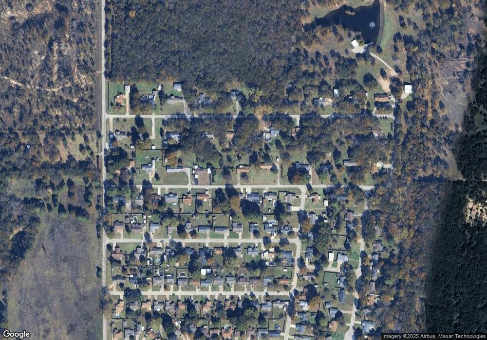 44 Town And Country Cir, Ardmore, OK 73401 - photo 1