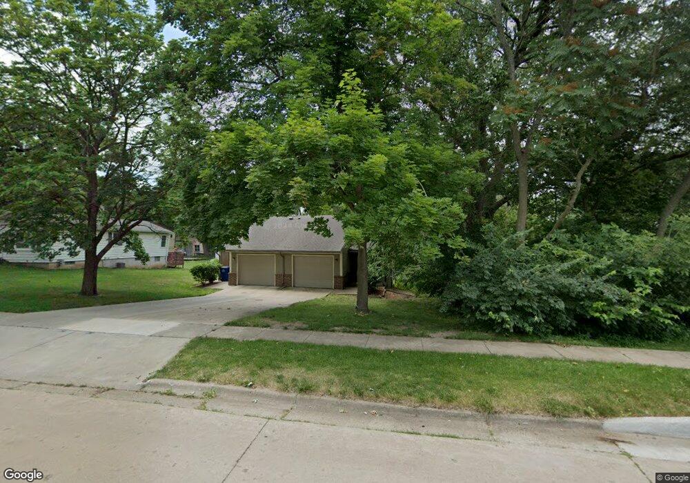 343 E Creston Ave, Des Moines, IA 50315 - photo 1