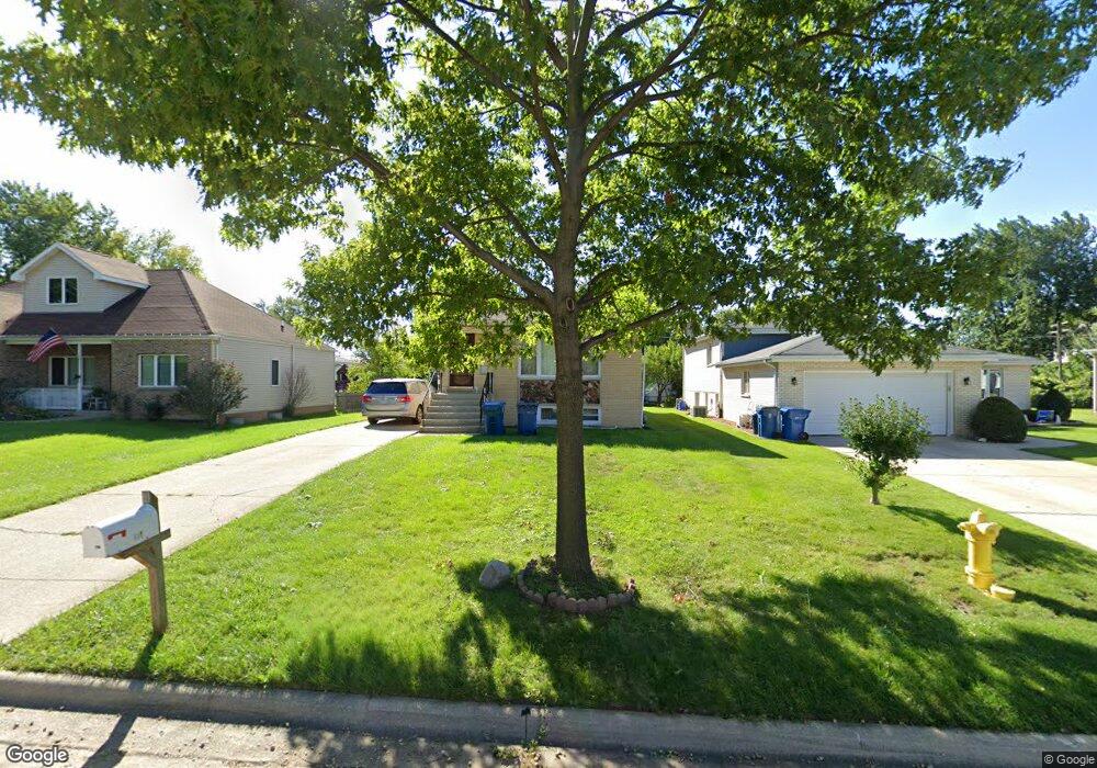 648 N Indiana St, Elmhurst, IL 60126 - photo 1