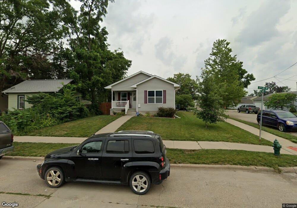 1247 4th St SW, Cedar Rapids, IA 52404 - photo 1