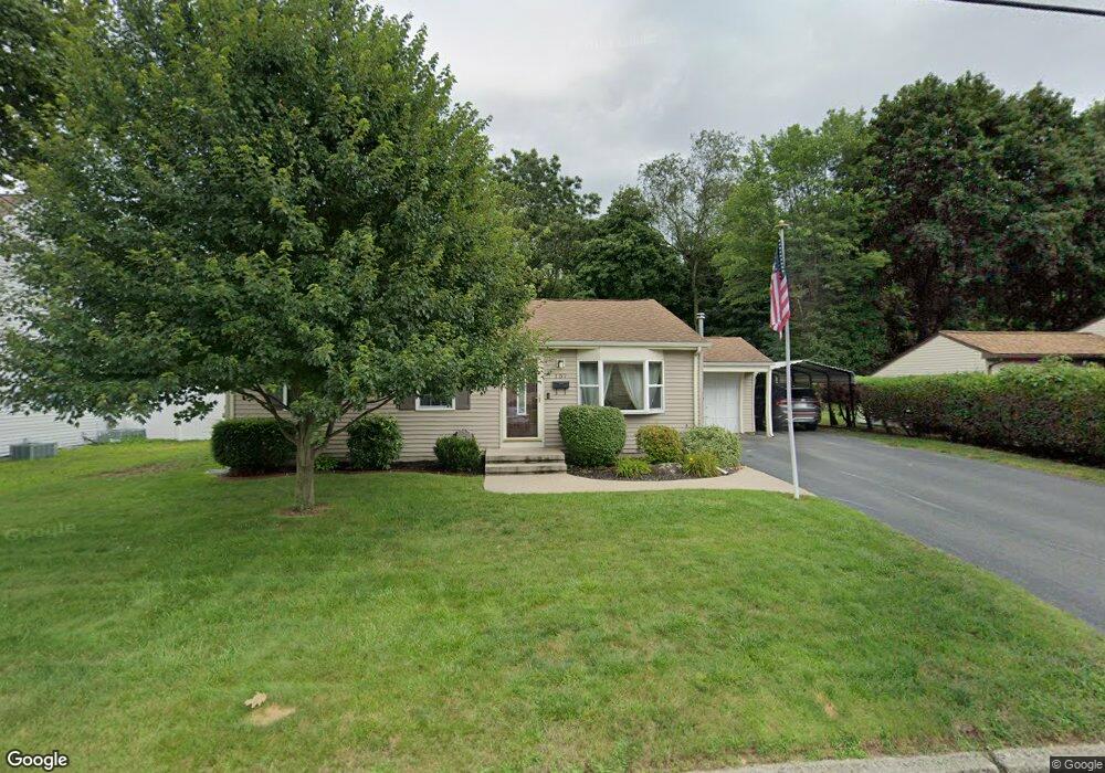 157 Halsey Rd, Woonsocket, RI 02895 - photo 1