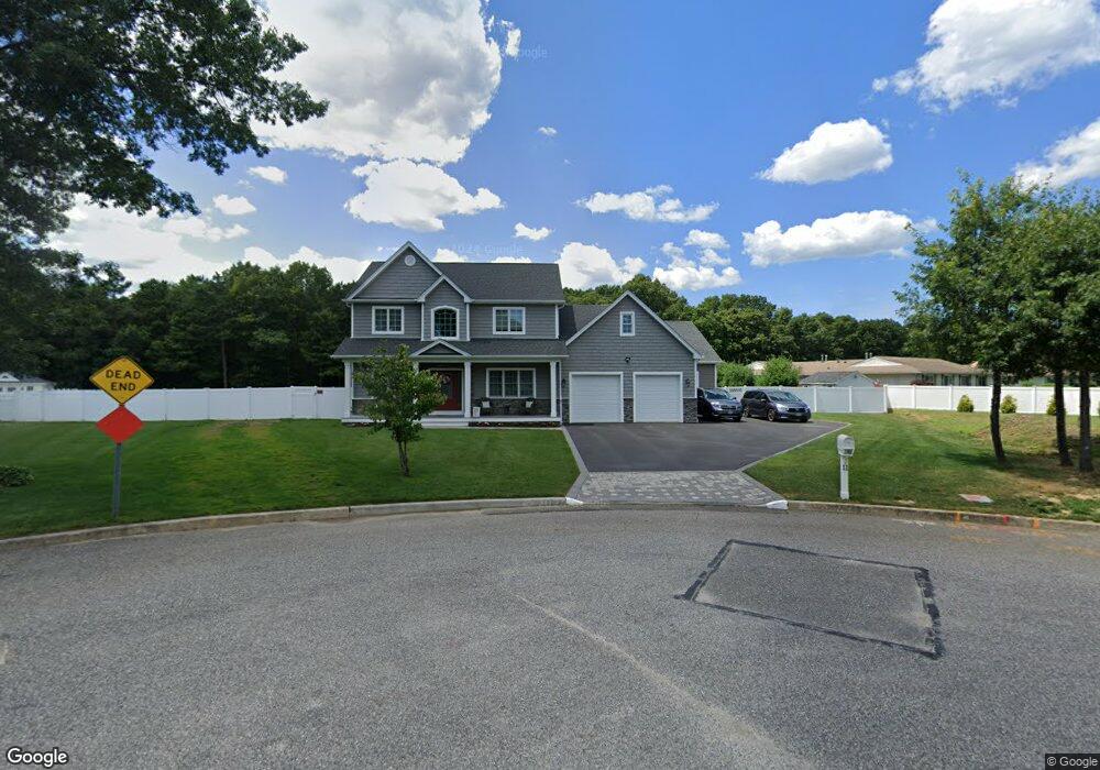 11 Alexander Diguardia Blvd, Holtsville, NY 11742 - photo 1
