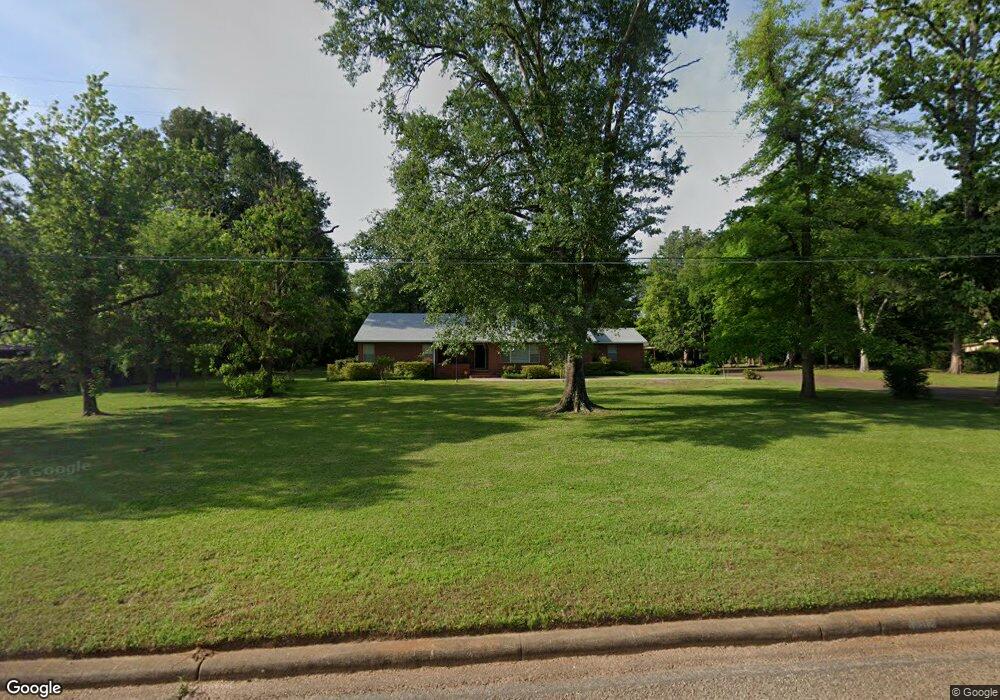 302 Woodlawn St, Kilgore, TX 75662 - photo 1