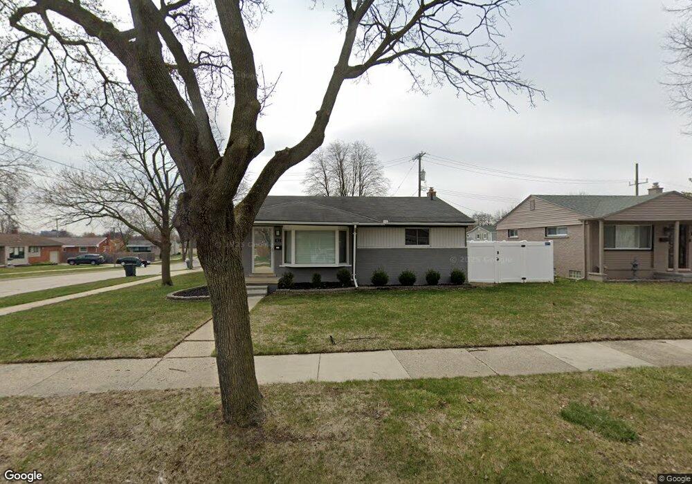 911 W Stephen Ave, Clawson, MI 48017 - photo 1