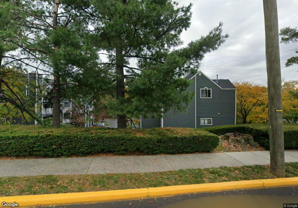 27B Triumph Ct unit 27B, East Rutherford, NJ 07073 - photo 1