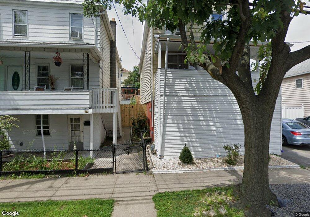 722 N Washington St, Wilkes Barre, PA 18705 - photo 1