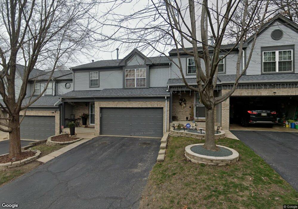 705 Longwood Dr unit 1, Algonquin, IL 60102 - photo 1