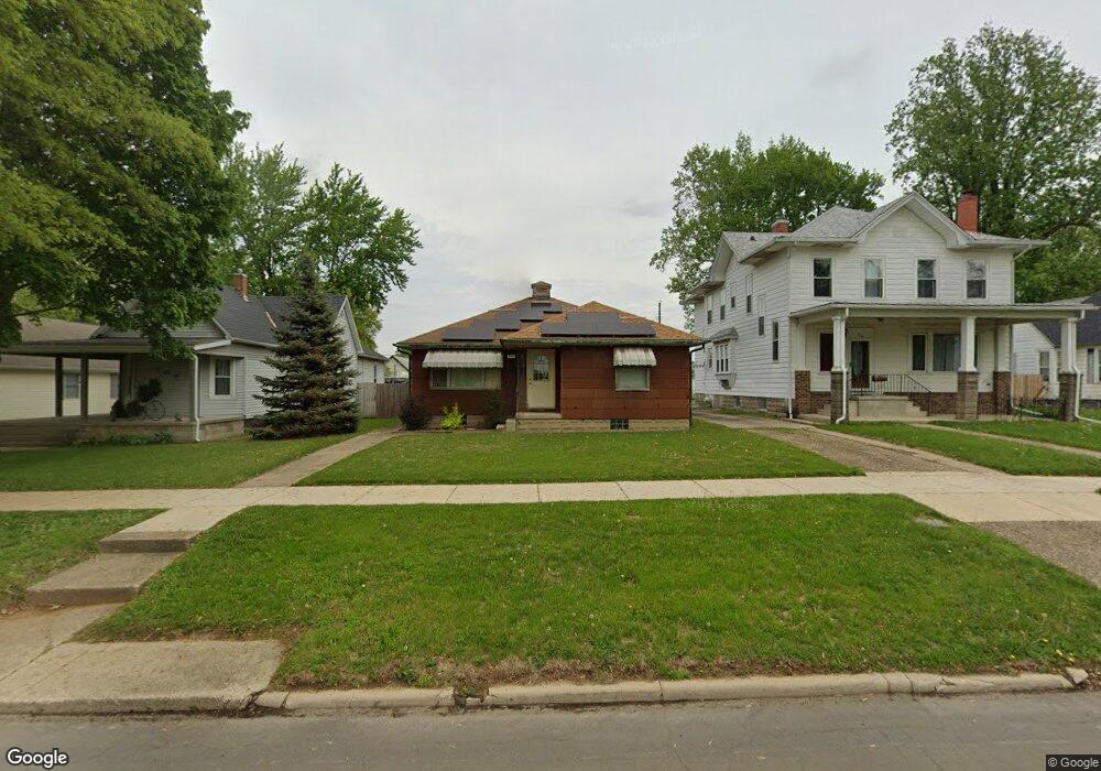 708 Wyatt Ave, Lincoln, IL 62656 - photo 1