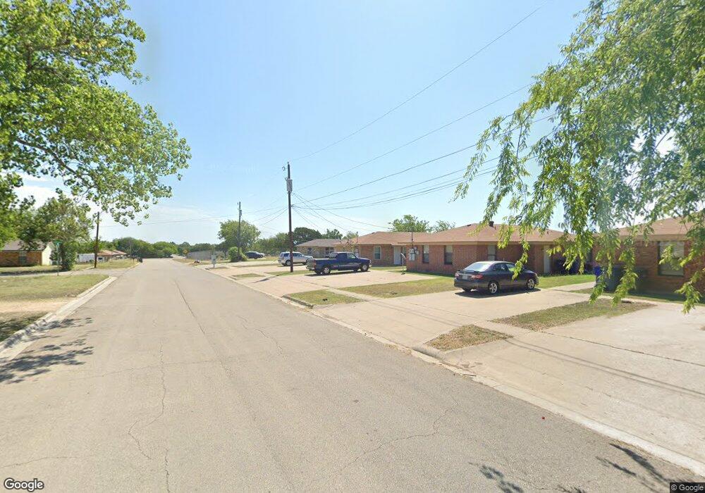 610 N 4th St, Copperas Cove, TX 76522 - photo 1