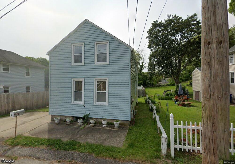8 Thompson St, Pawcatuck, CT 06379 - photo 1