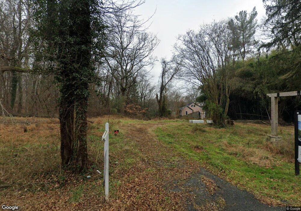 681 Chain Bridge Rd, McLean, VA 22101 - photo 1