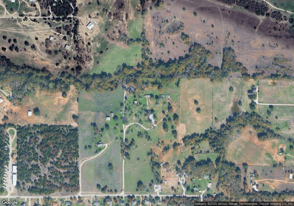 501 Mcfarland Ln, Weatherford, TX 76088 - photo 1