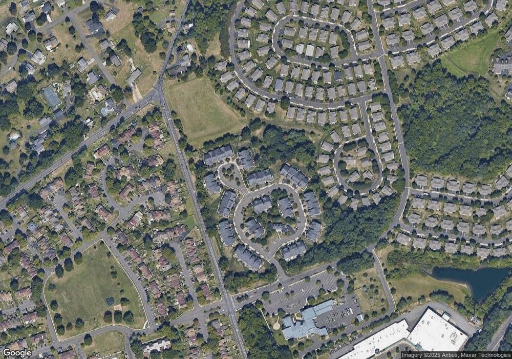 726 Saint James Dr unit 26, Langhorne, PA 19047 - photo 1