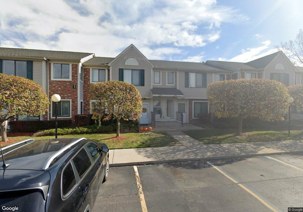 30707 Hidden Pines Ln, Roseville, MI 48066 - photo 1