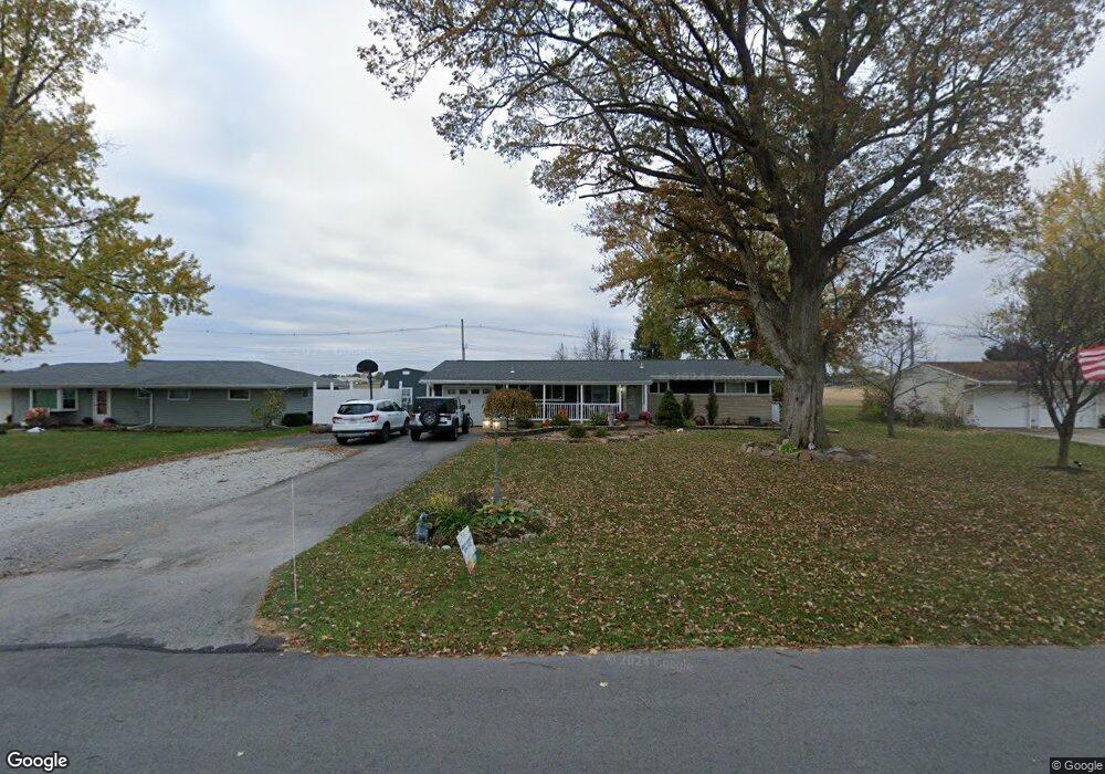 405 Woodlawn Dr, Wapakoneta, OH 45895 - photo 1