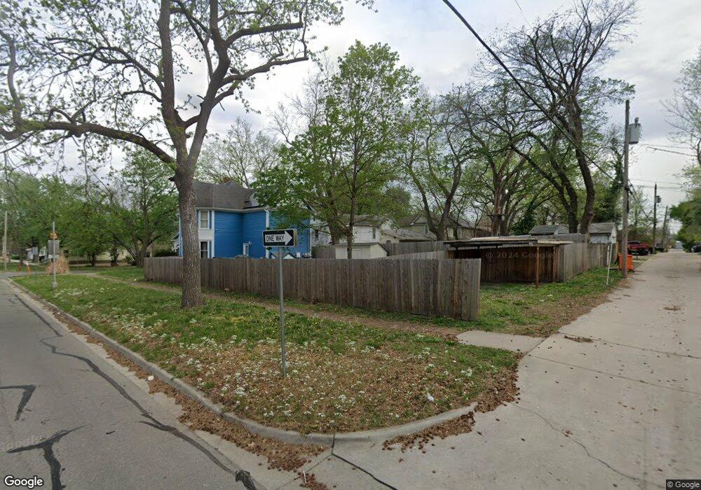 405 SW Fillmore St, Topeka, KS 66606 - photo 1