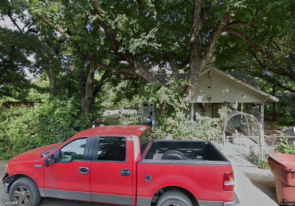 311 Gates St, Bonham, TX 75418 - photo 1