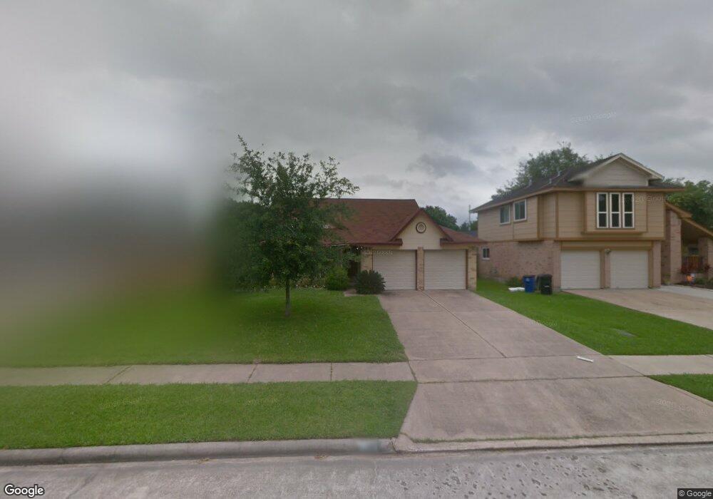 2609 N Mission Cir, Friendswood, TX 77546 - photo 1