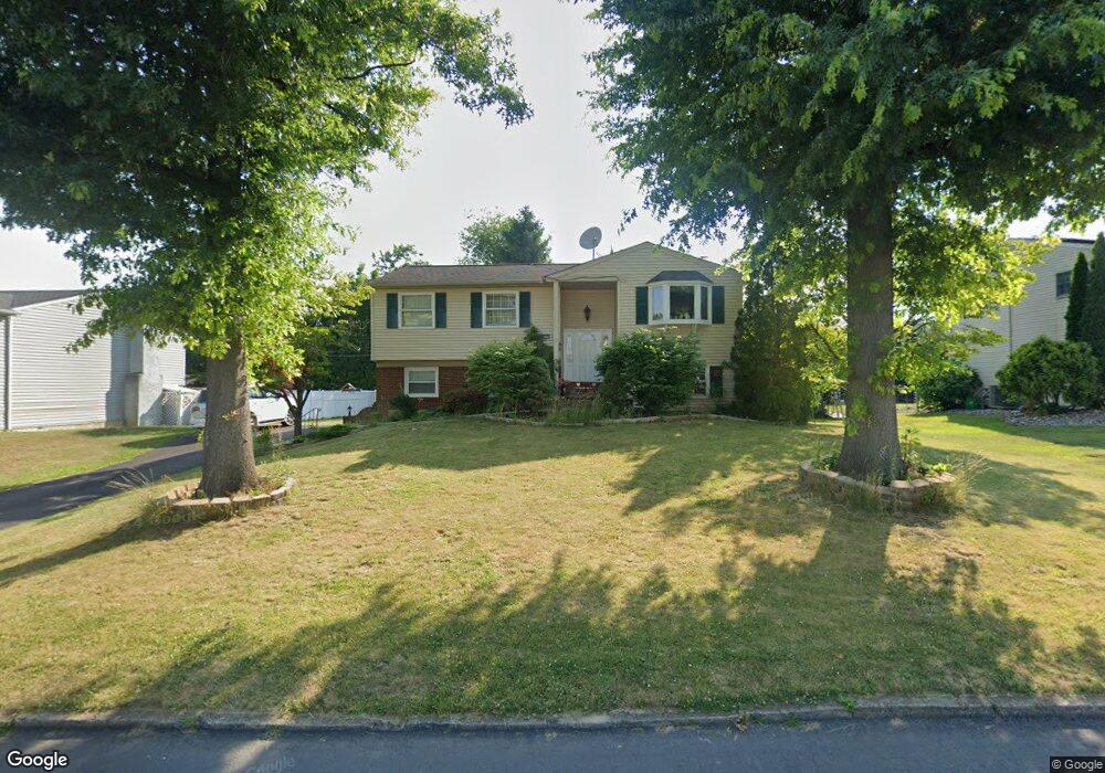 4818 Pine Grove Cir, Allentown, PA 18106 - photo 1