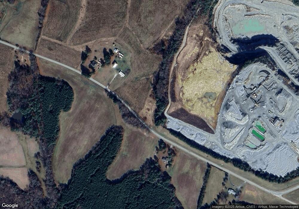 873 Skyline Rd, South Hill, VA 23970 - photo 1